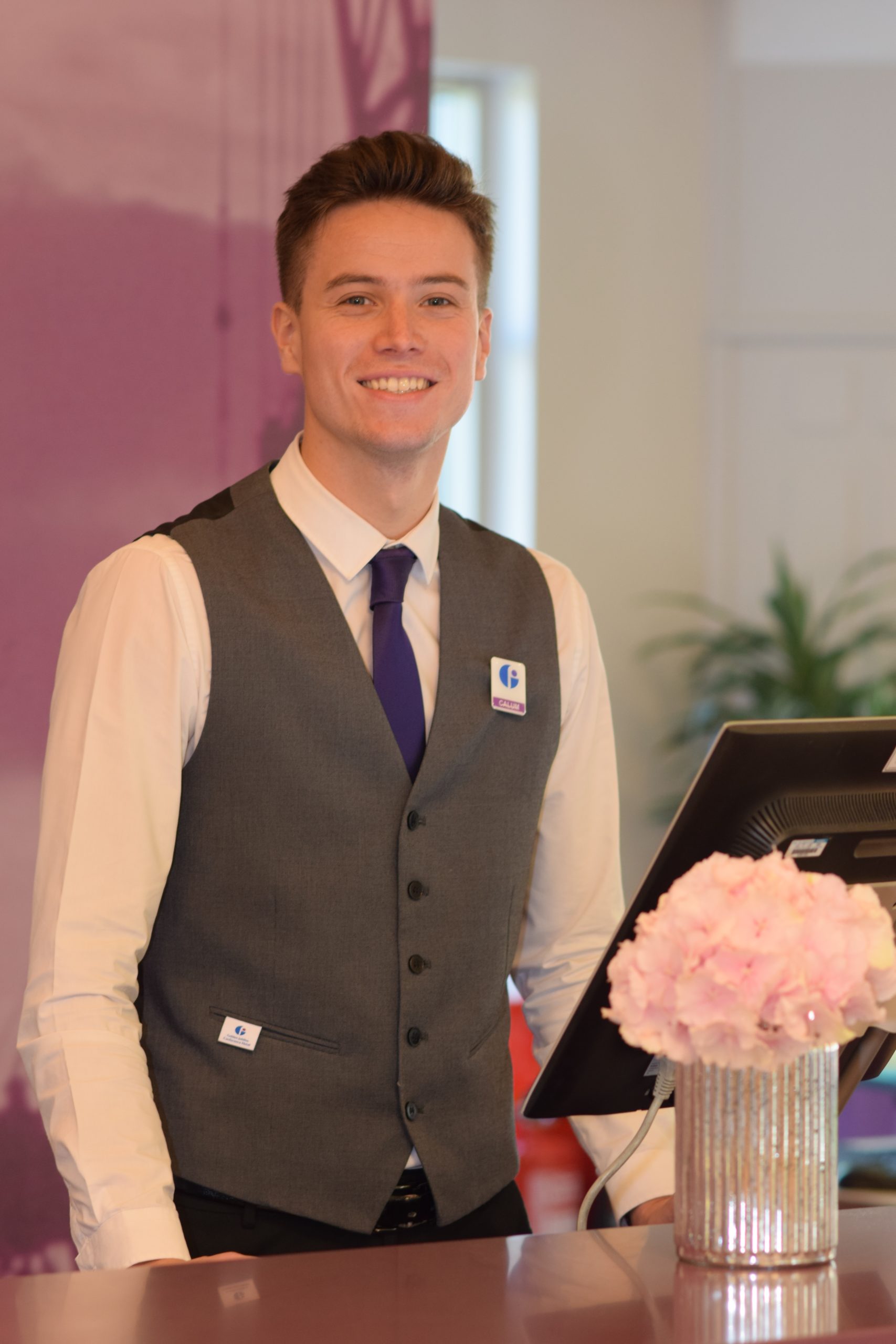Calum - desktop Front desk host